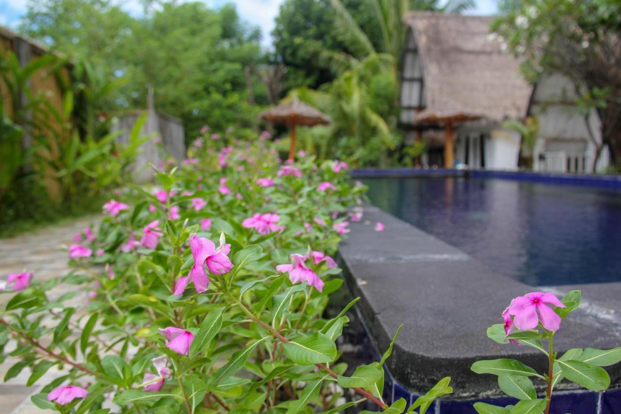 Hostel Lucky'S Gili Air Exterior foto